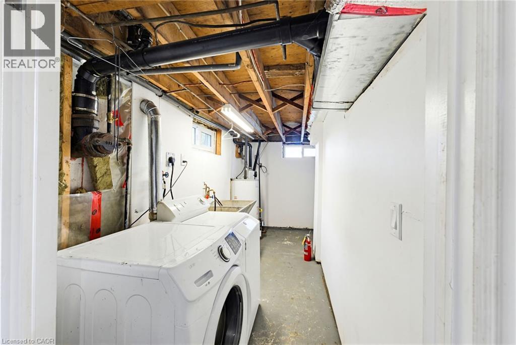 2721 North Shore Road, Lowbanks, ON - Indoor Photo Showing Laundry Room