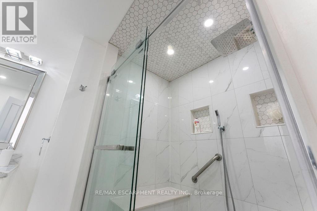 113 Greenshire Drive, Hamilton, ON