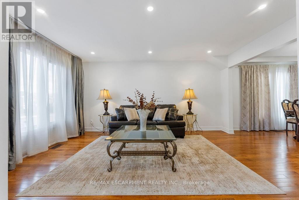 113 Greenshire Drive, Hamilton, ON
