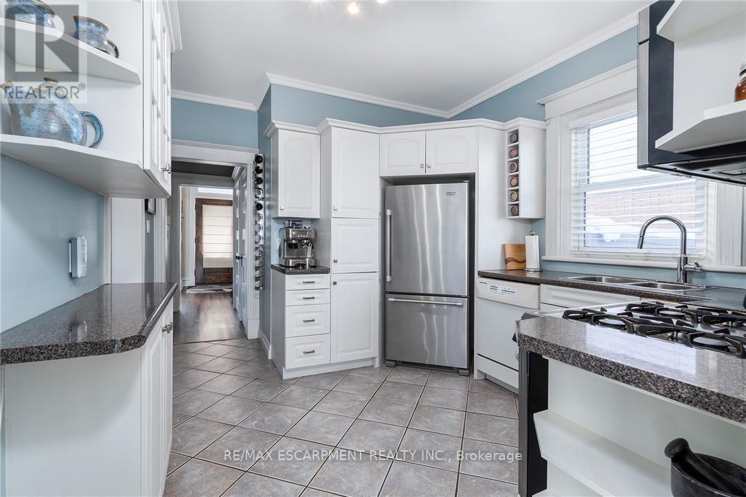 47 Mountain Park Avenue, Hamilton, ON