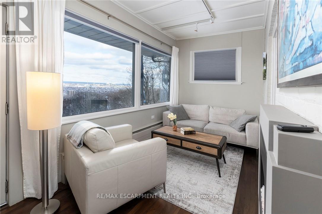 47 Mountain Park Avenue, Hamilton, ON
