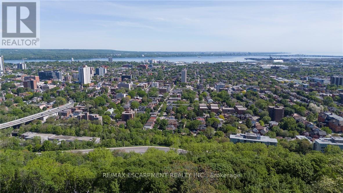 47 Mountain Park Avenue, Hamilton, ON