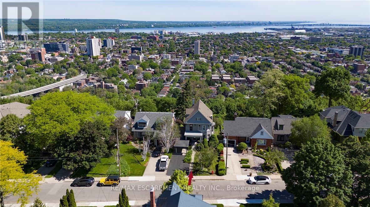 47 Mountain Park Avenue, Hamilton, ON