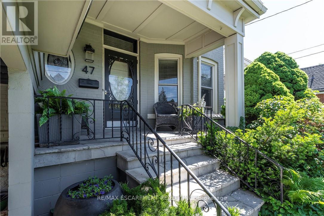 47 Mountain Park Avenue, Hamilton, ON