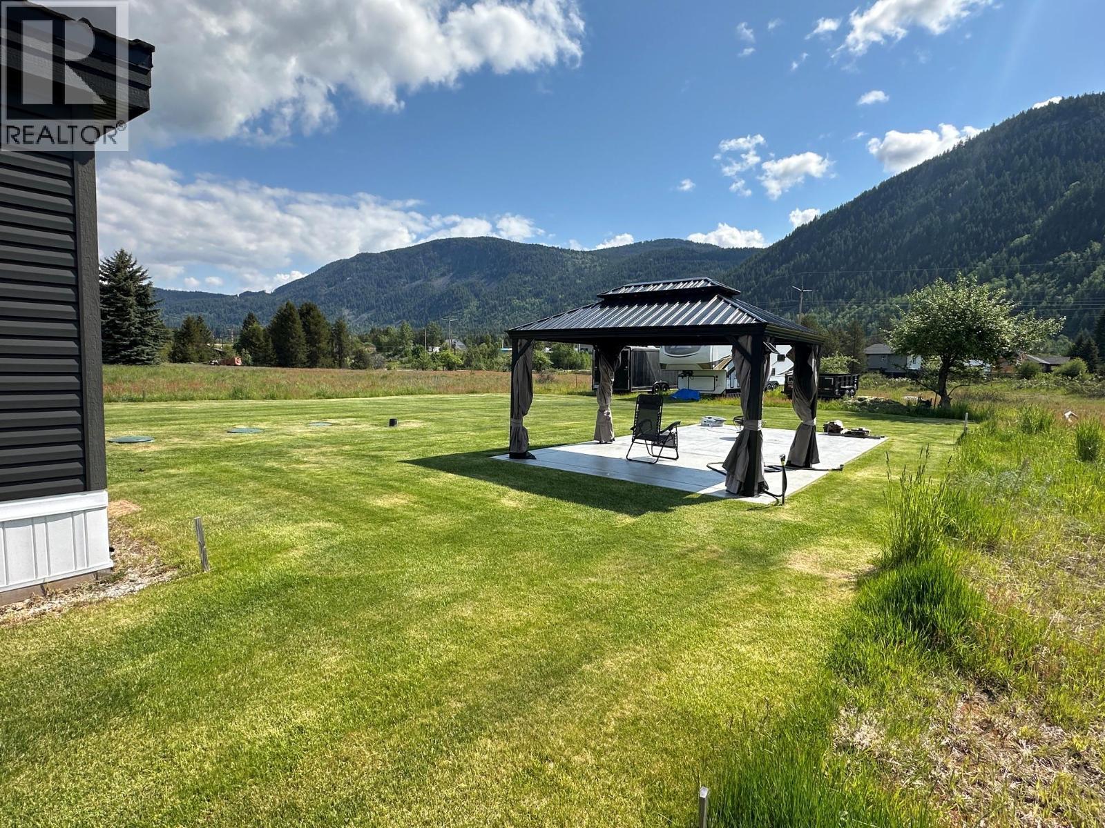 928 Waterloo Crescent, Castlegar, BC