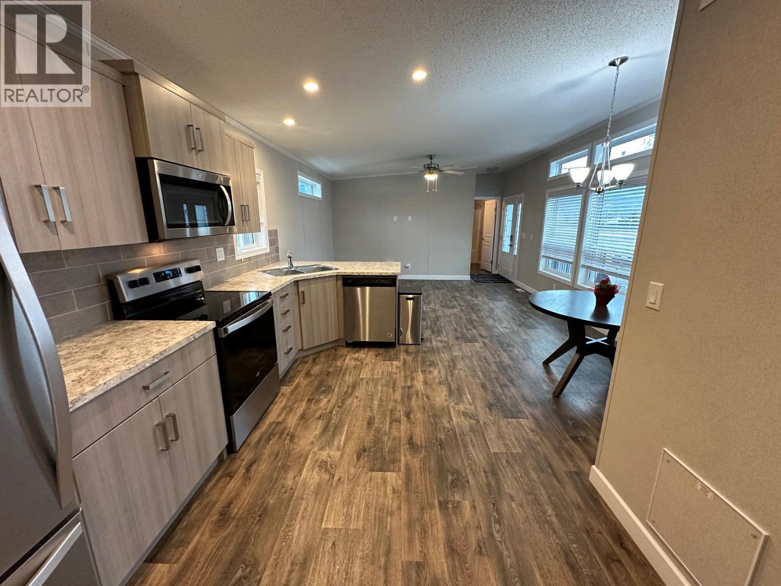 928 Waterloo Crescent, Castlegar, BC