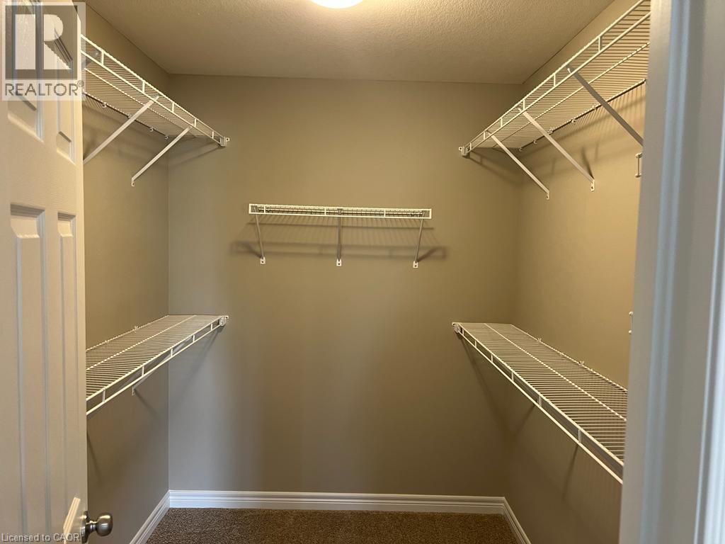 10 Sugar Trail, Kitchener, ON