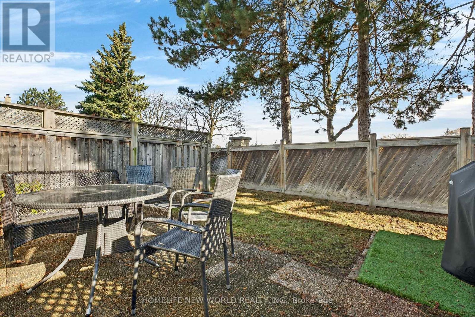74 Heathcliffe Square, Brampton, ON