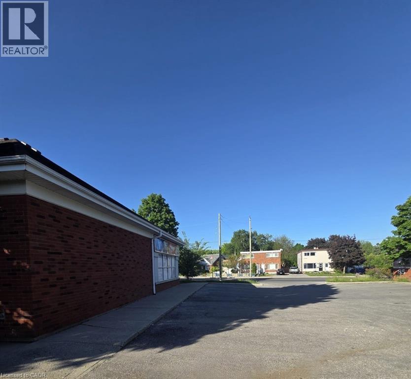 85 Dundas Street N, Cambridge, ON