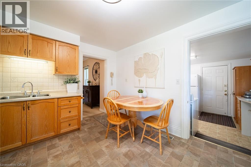 473 Nelson Avenue, Burlington, ON