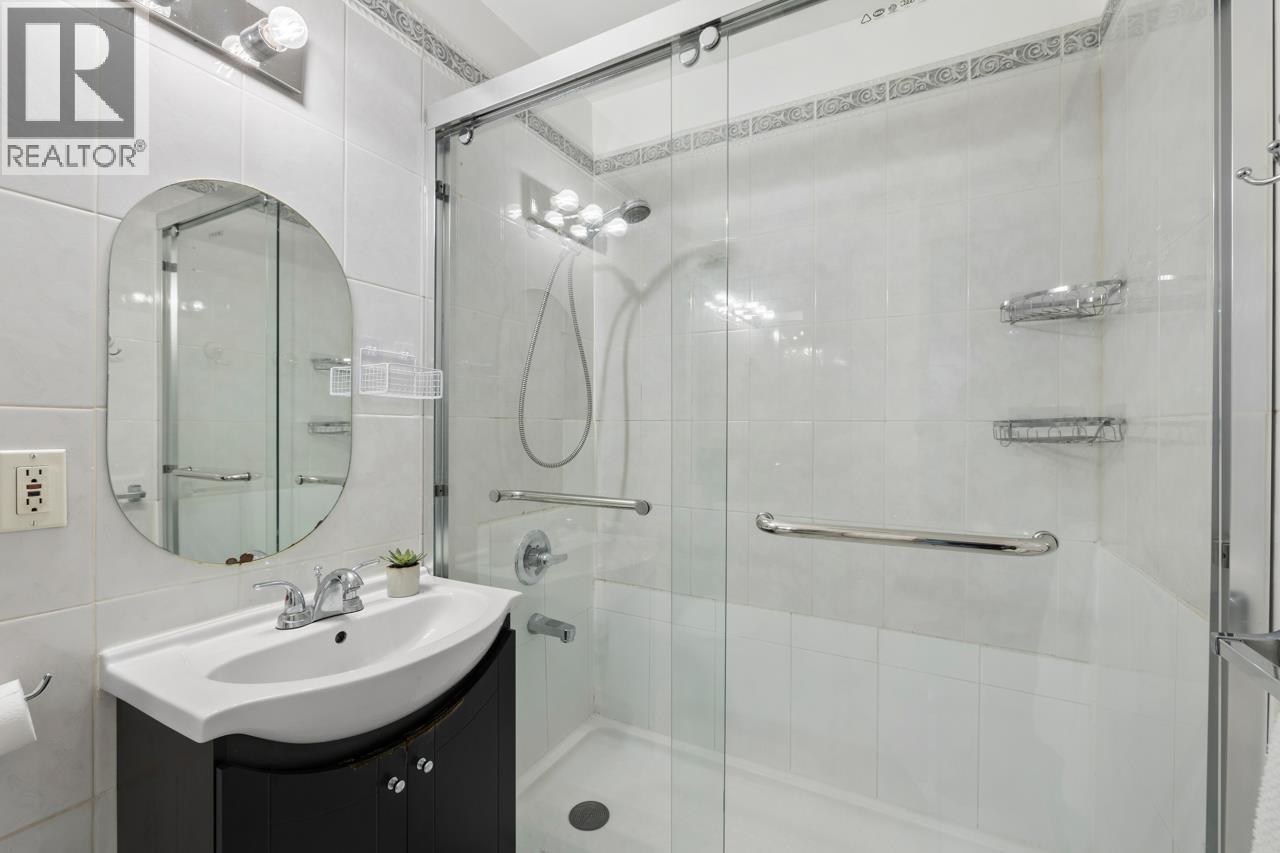 2036 E Broadway, Vancouver, BC