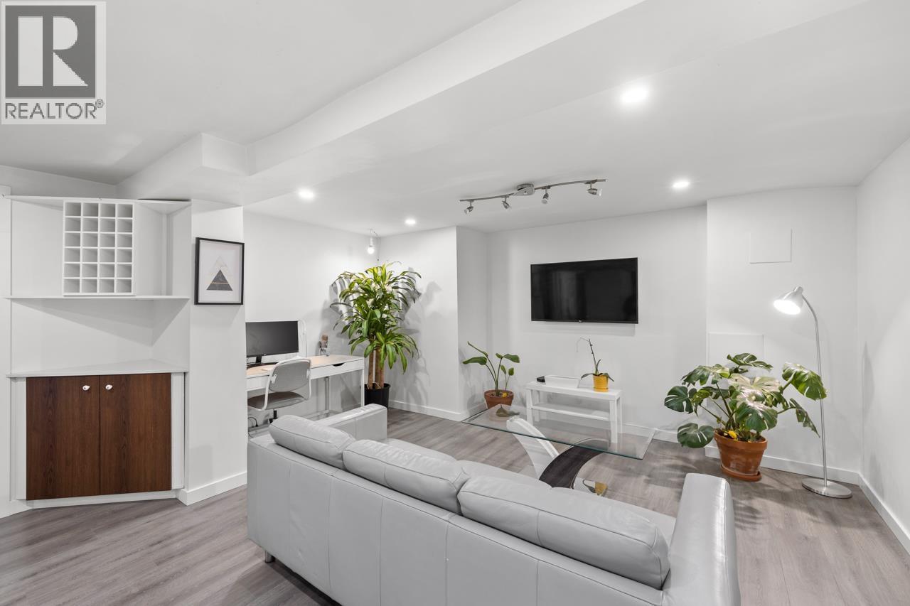 2036 E Broadway, Vancouver, BC