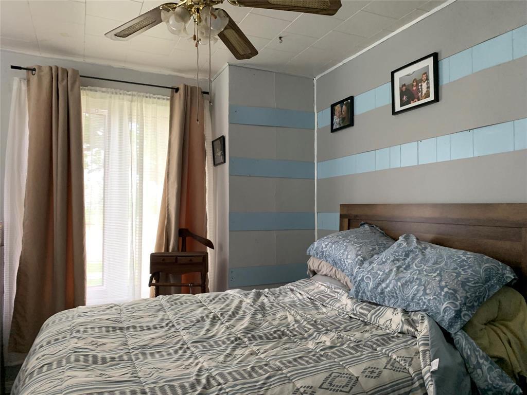 125 Burrows Avenue N, Plumas, MB - Indoor Photo Showing Bedroom