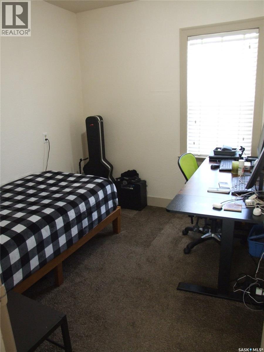 115 1St Street E, Leader, SK - Indoor Photo Showing Bedroom