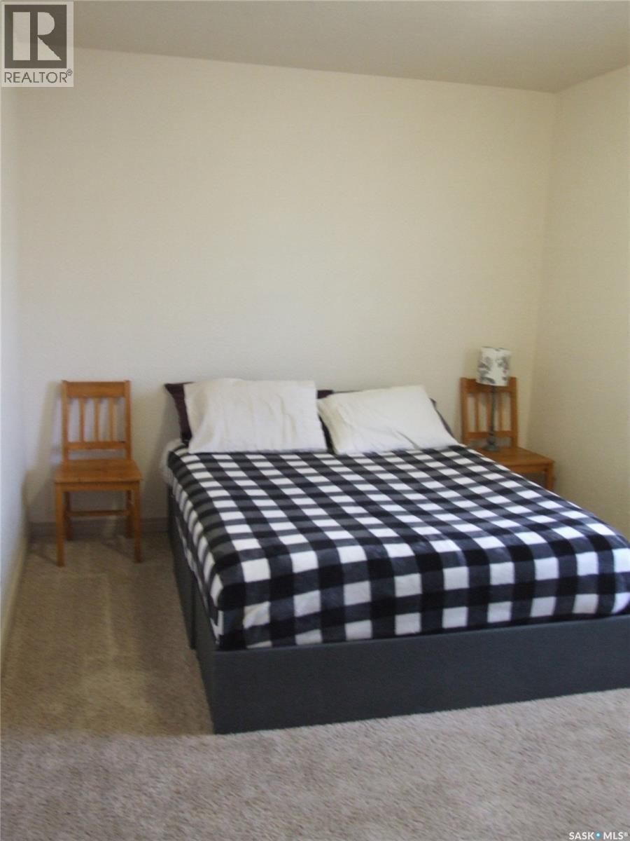 115 1St Street E, Leader, SK - Indoor Photo Showing Bedroom