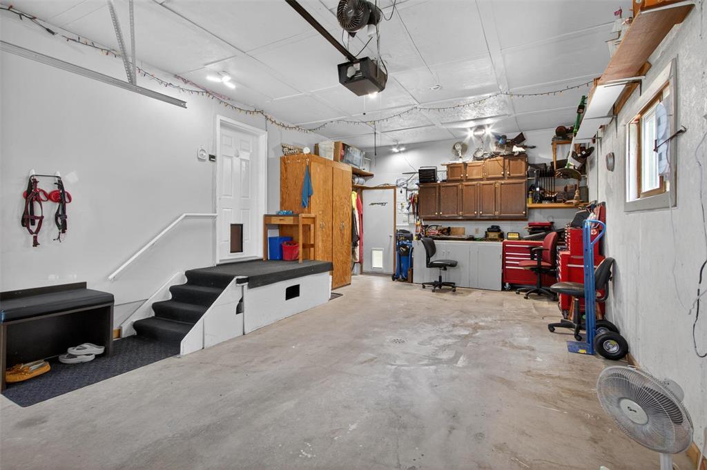 88 Walnut Avenue, Mitchell, MB - Indoor