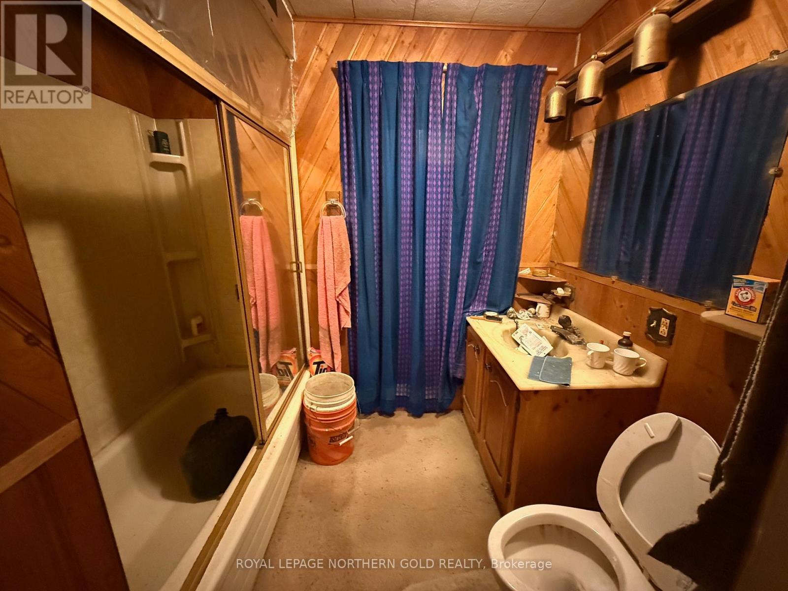 6 Monroe Street, Mcgarry (Virginiatown/Kearns), ON - Indoor Photo Showing Bathroom