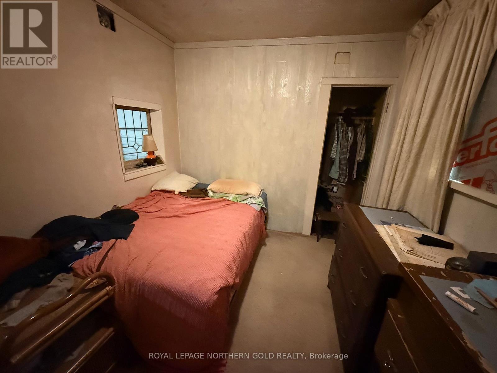 6 Monroe Street, Mcgarry (Virginiatown/Kearns), ON - Indoor Photo Showing Bedroom
