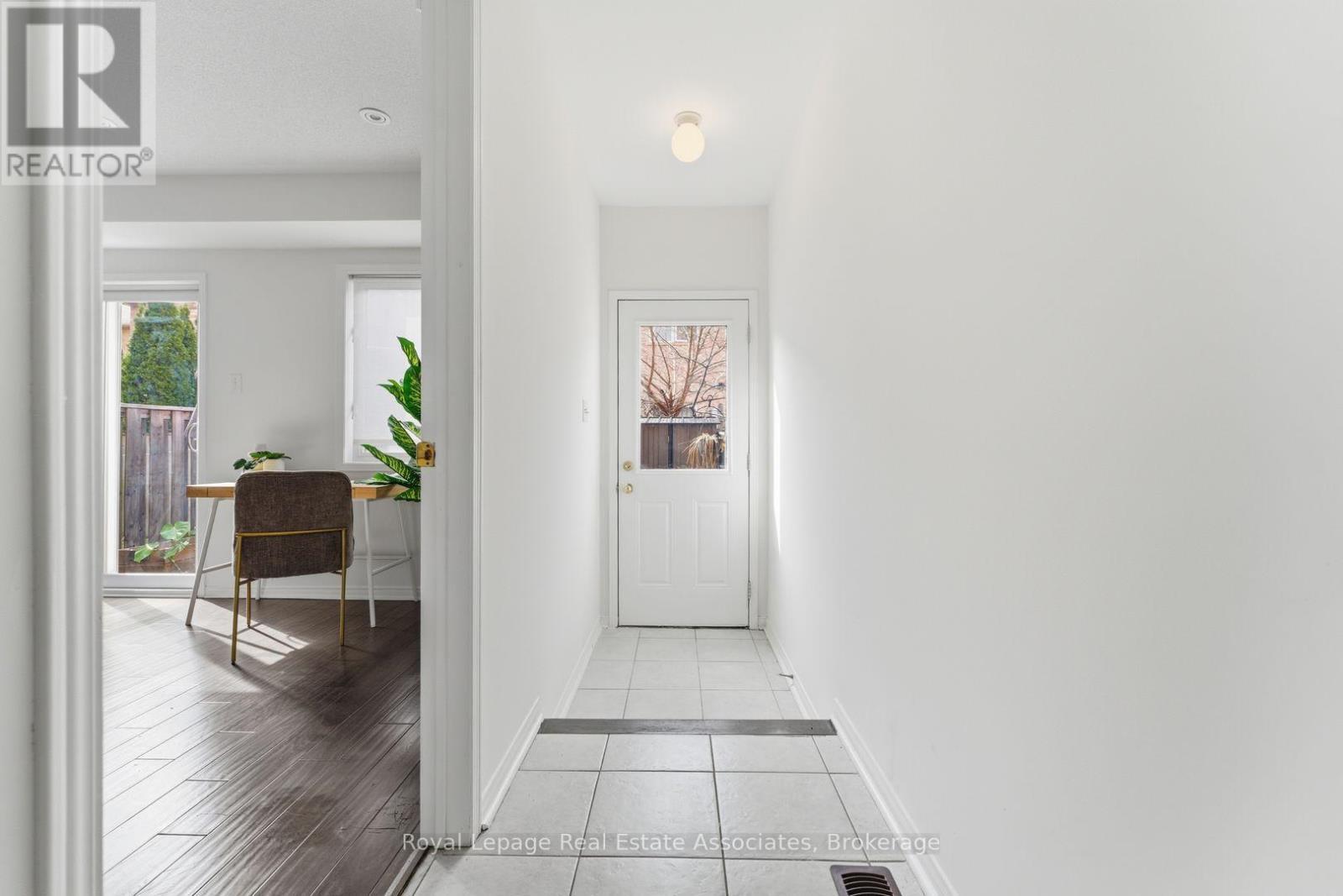 647 Courtney Valley Road, Mississauga, ON - Indoor Photo Showing Other Room