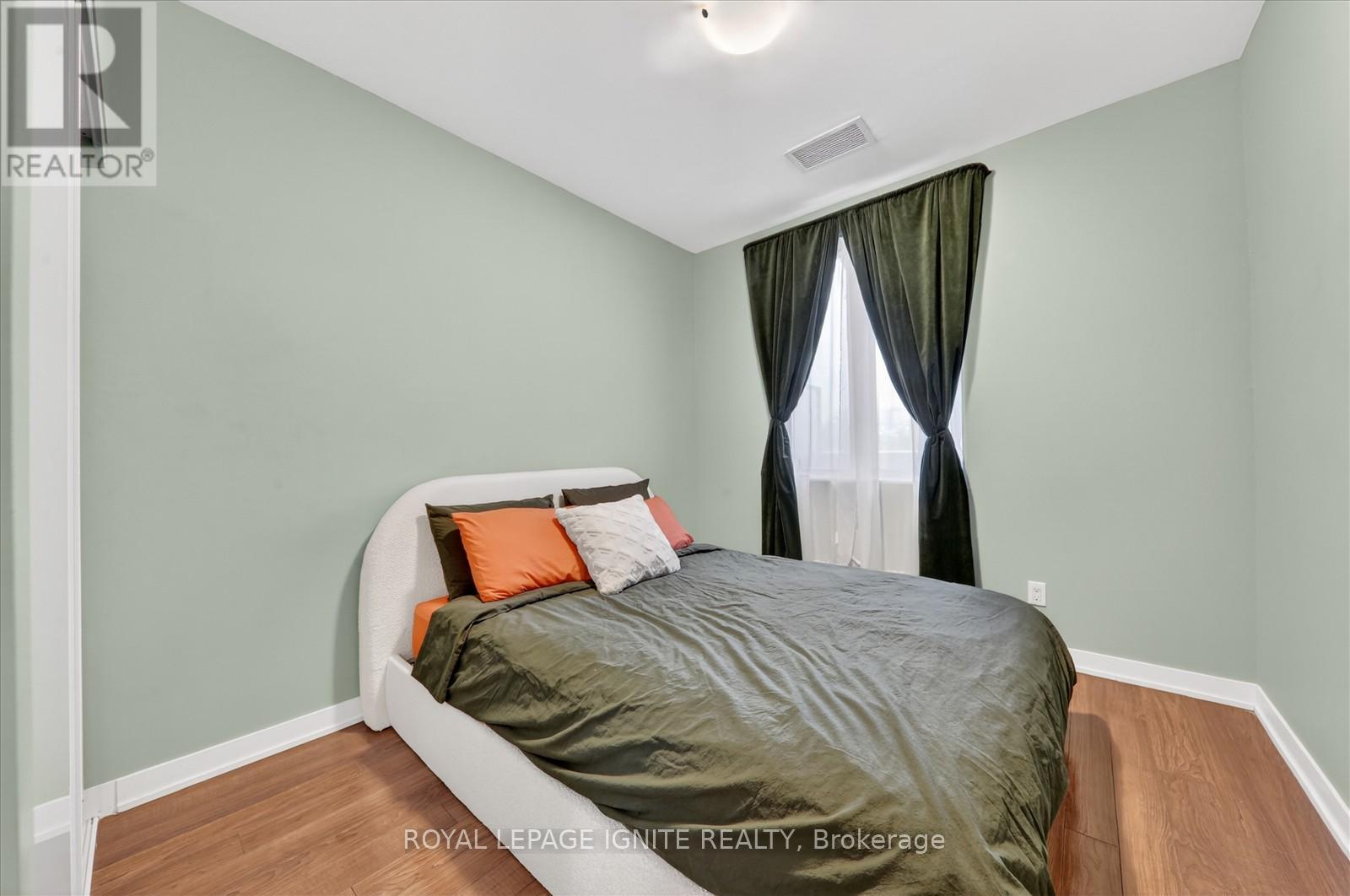 116 - 3560 St Clair Avenue E, Toronto, ON