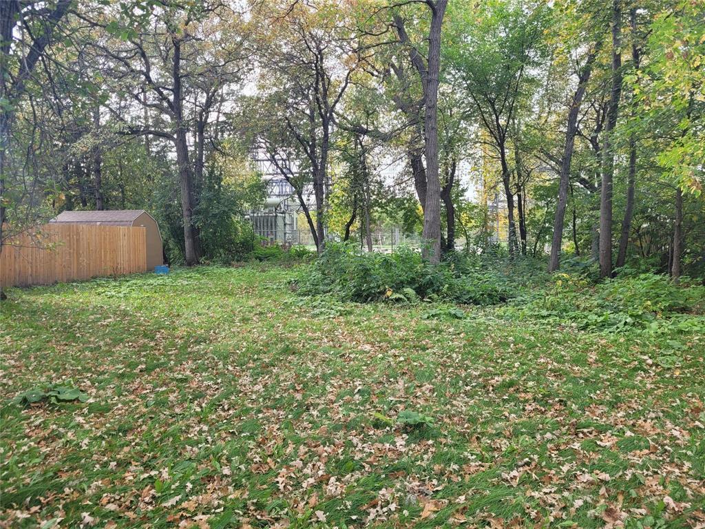 fantastic 66' x 116' lot is ready and the perfect lot to build you new home!. Complete Lot with mature trees on a quiet cul-du-sac - 0 14Th Street Nw, Portage La Prairie, MB