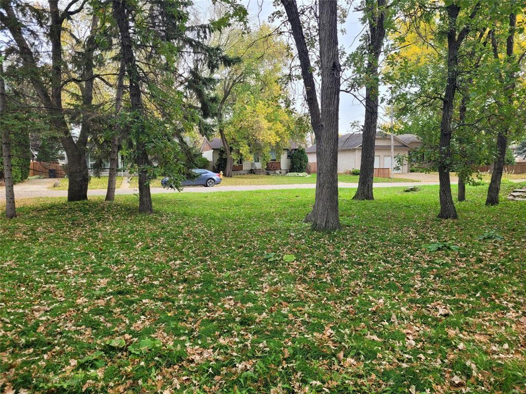 perfect lot to build you new home!. Complete fantastic 66' x 116' lot is ready and the perfect lot to build you new home!. - 0 14Th Street Nw, Portage La Prairie, MB