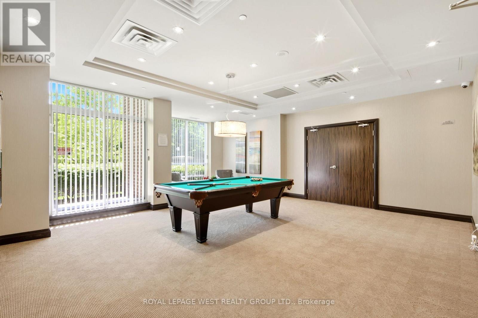 606 - 1 Michael Power Place, Toronto, ON - Indoor Photo Showing Other Room