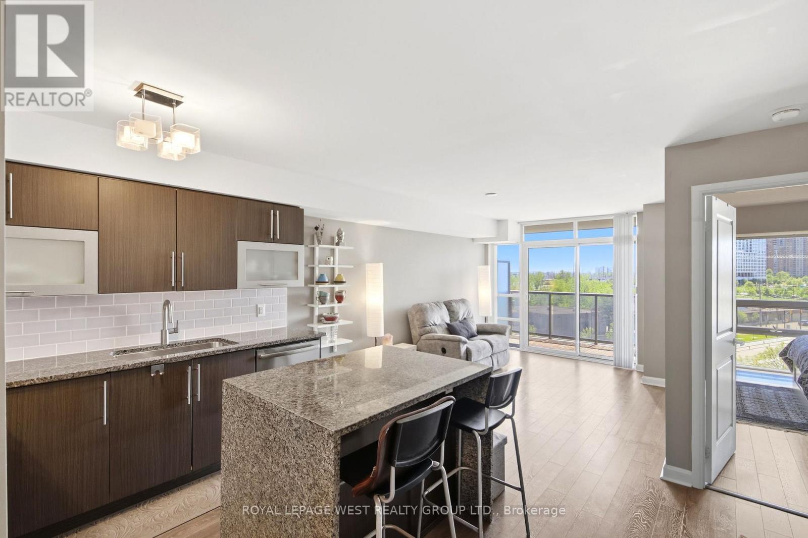 606 - 1 Michael Power Place, Toronto, ON - Indoor Photo Showing Kitchen With Stainless Steel Kitchen