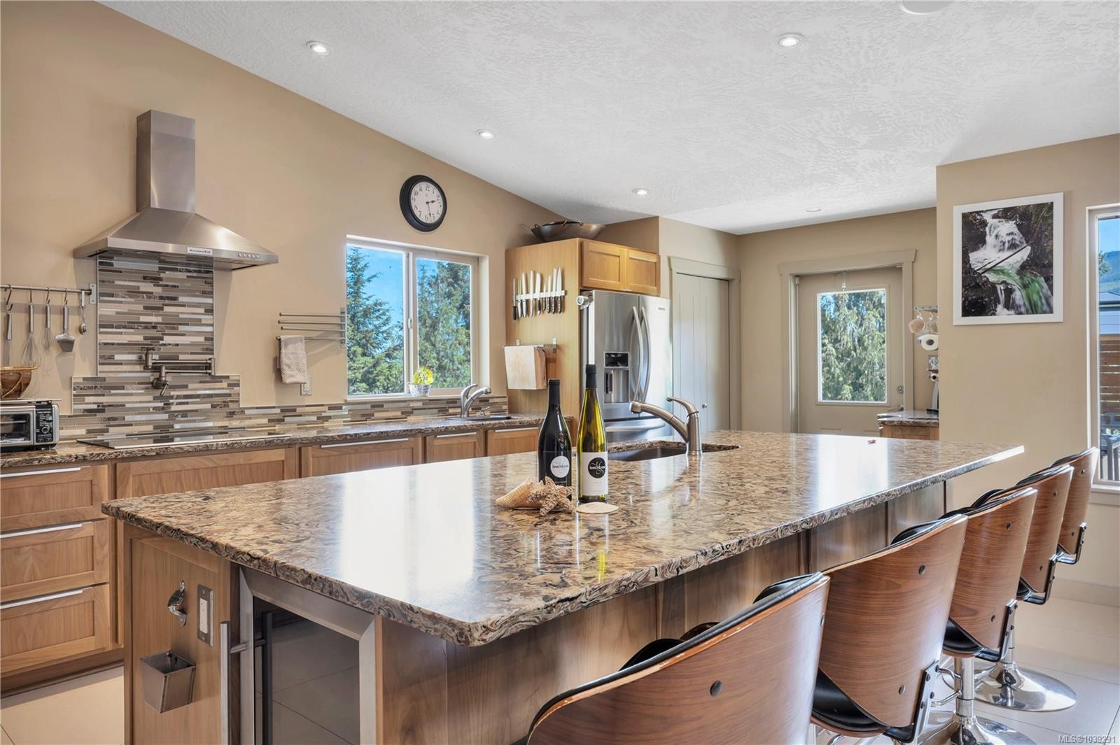 1680 Peligren Pl, Qualicum Beach, BC