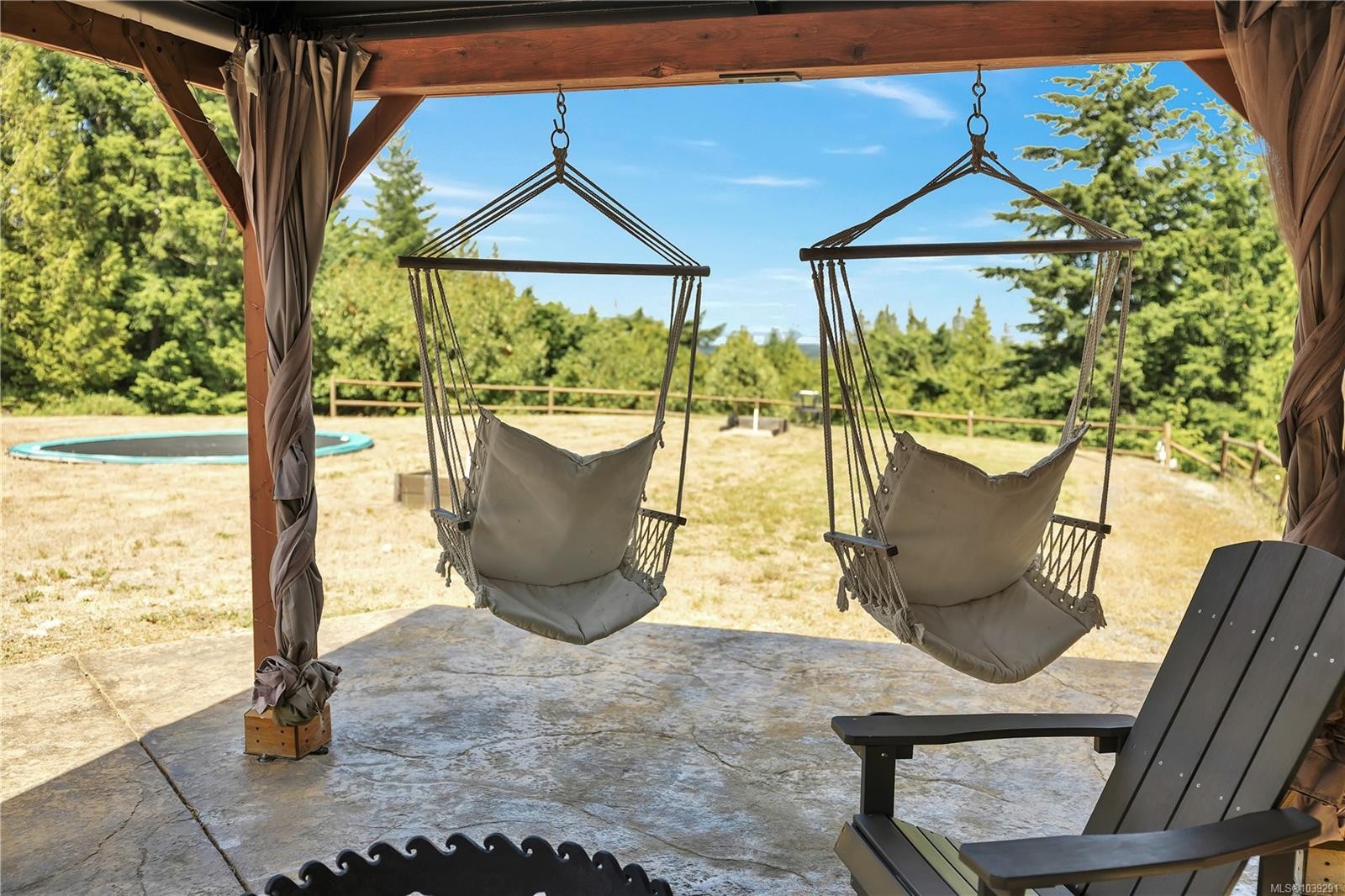 1680 Peligren Pl, Qualicum Beach, BC