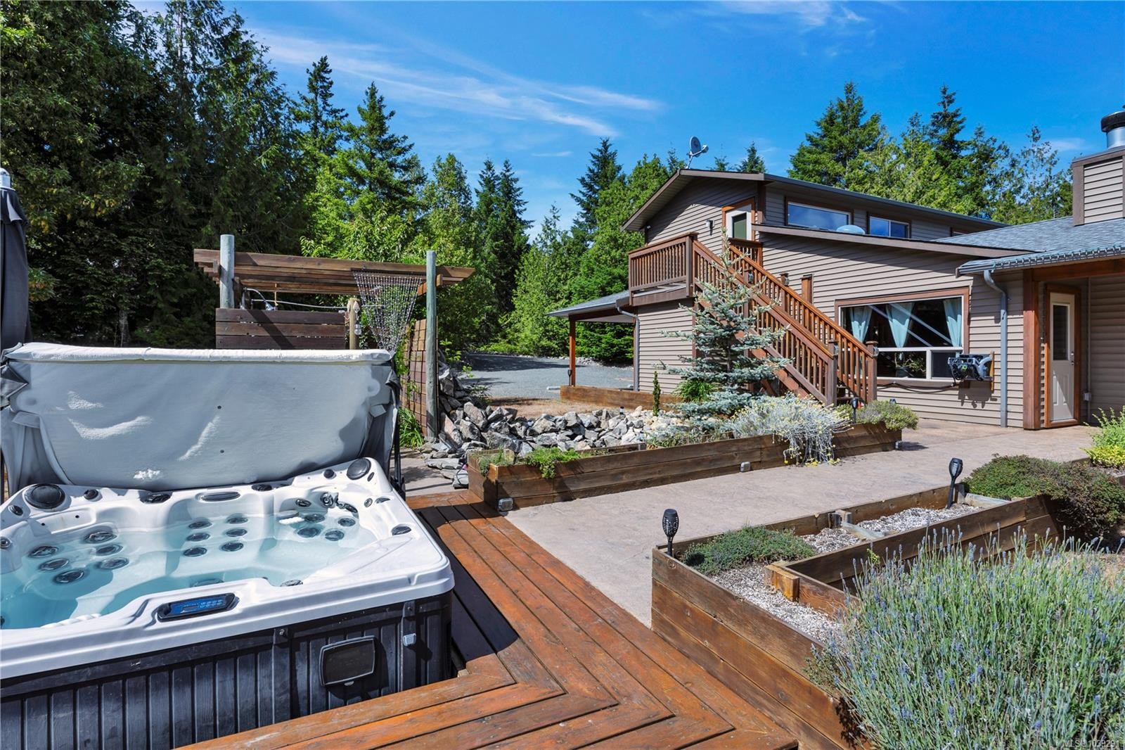 1680 Peligren Pl, Qualicum Beach, BC