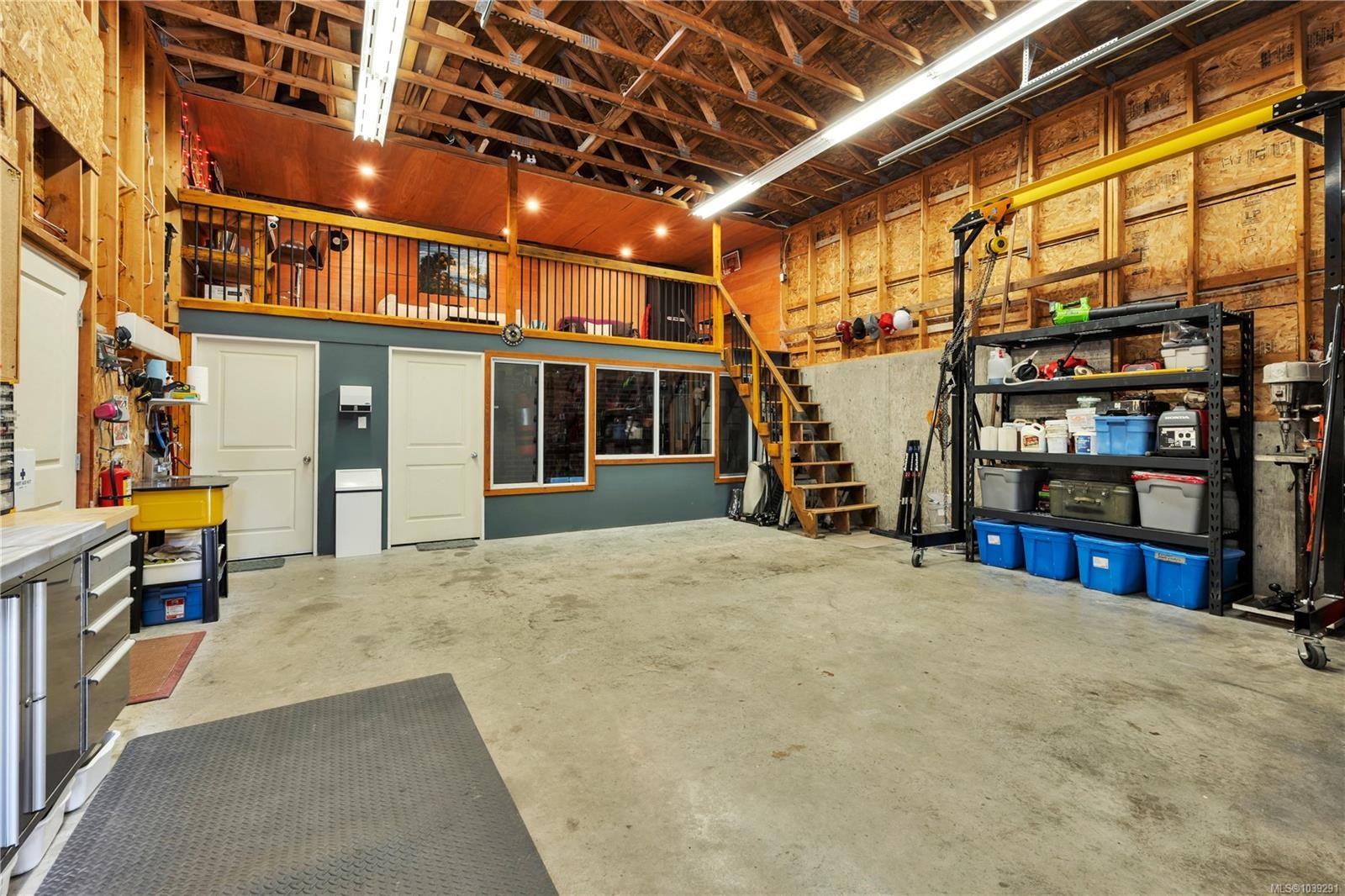 1680 Peligren Pl, Qualicum Beach, BC