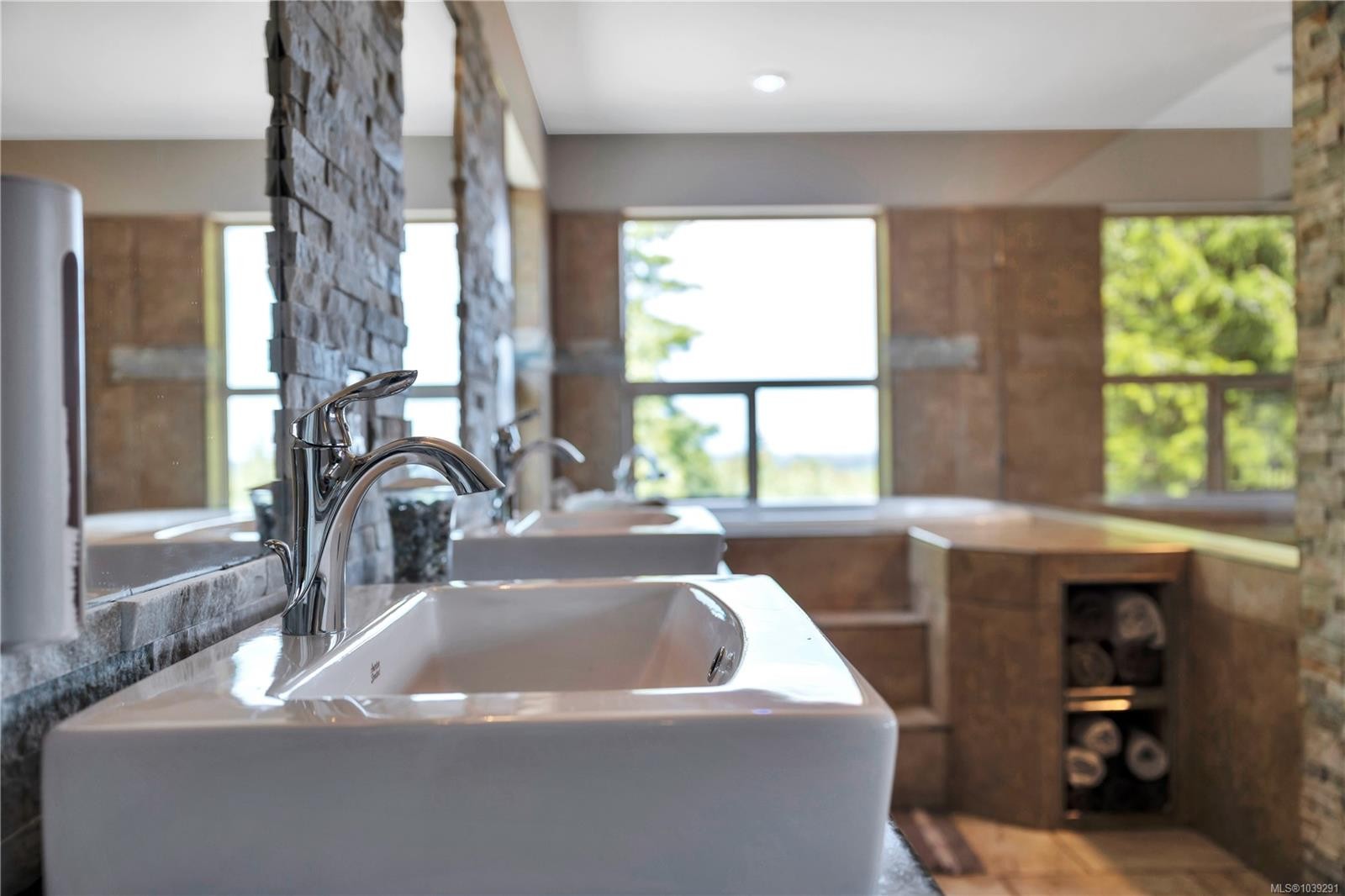 1680 Peligren Pl, Qualicum Beach, BC