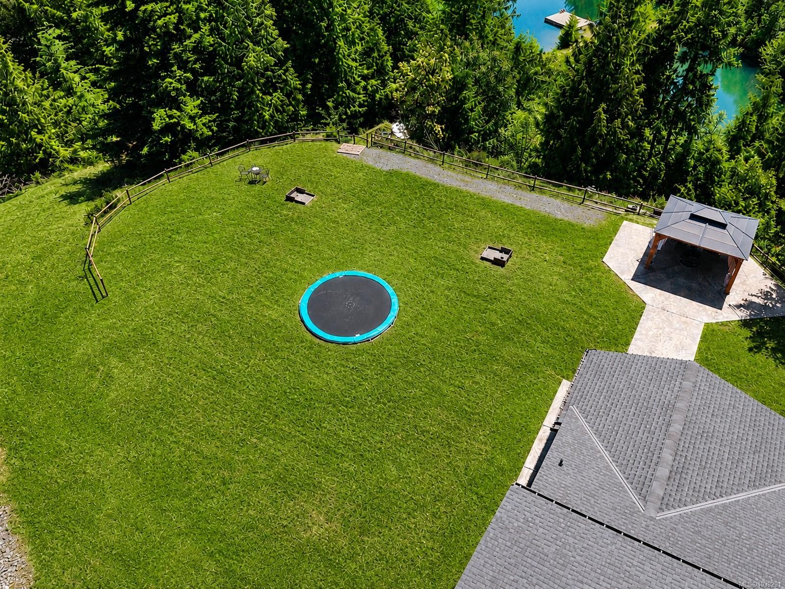 1680 Peligren Pl, Qualicum Beach, BC
