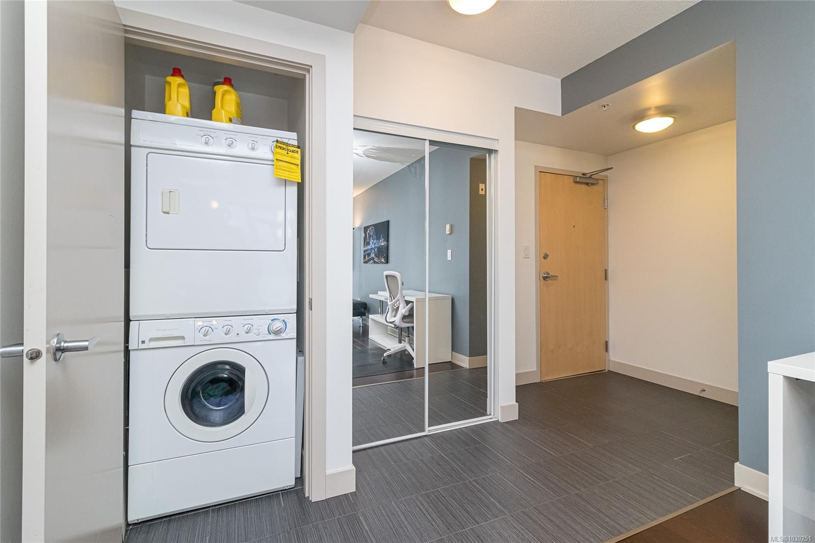 #204-760 Johnson St, Victoria, BC