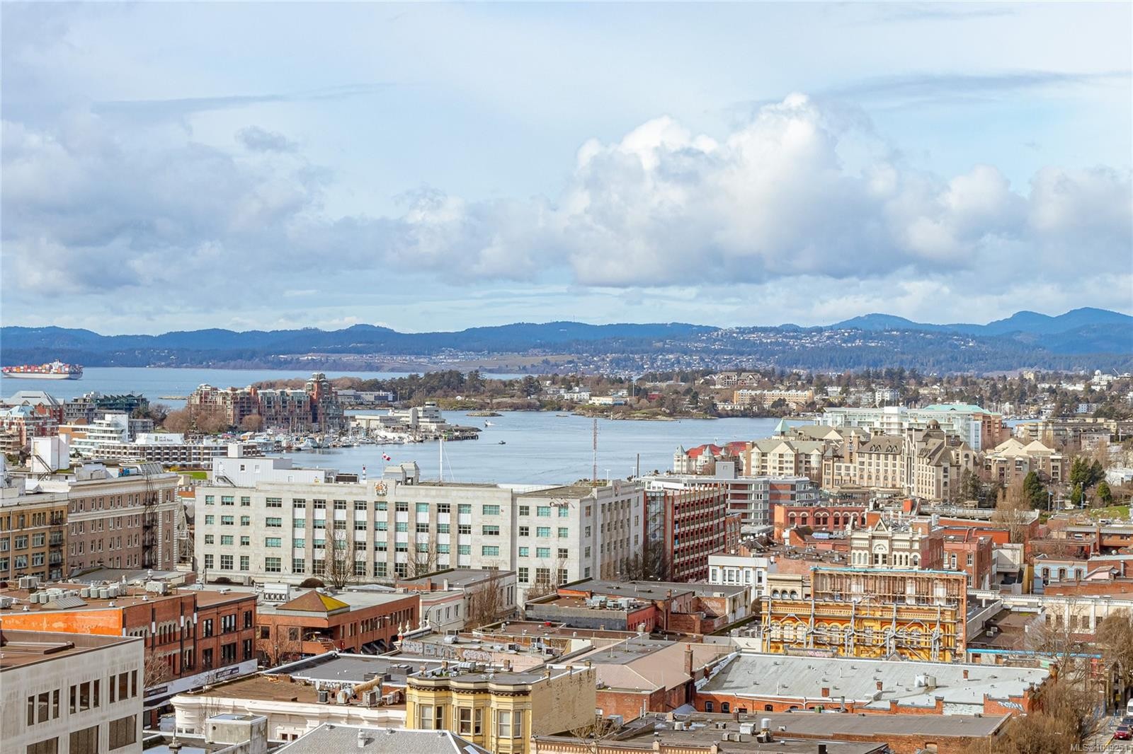 #204-760 Johnson St, Victoria, BC