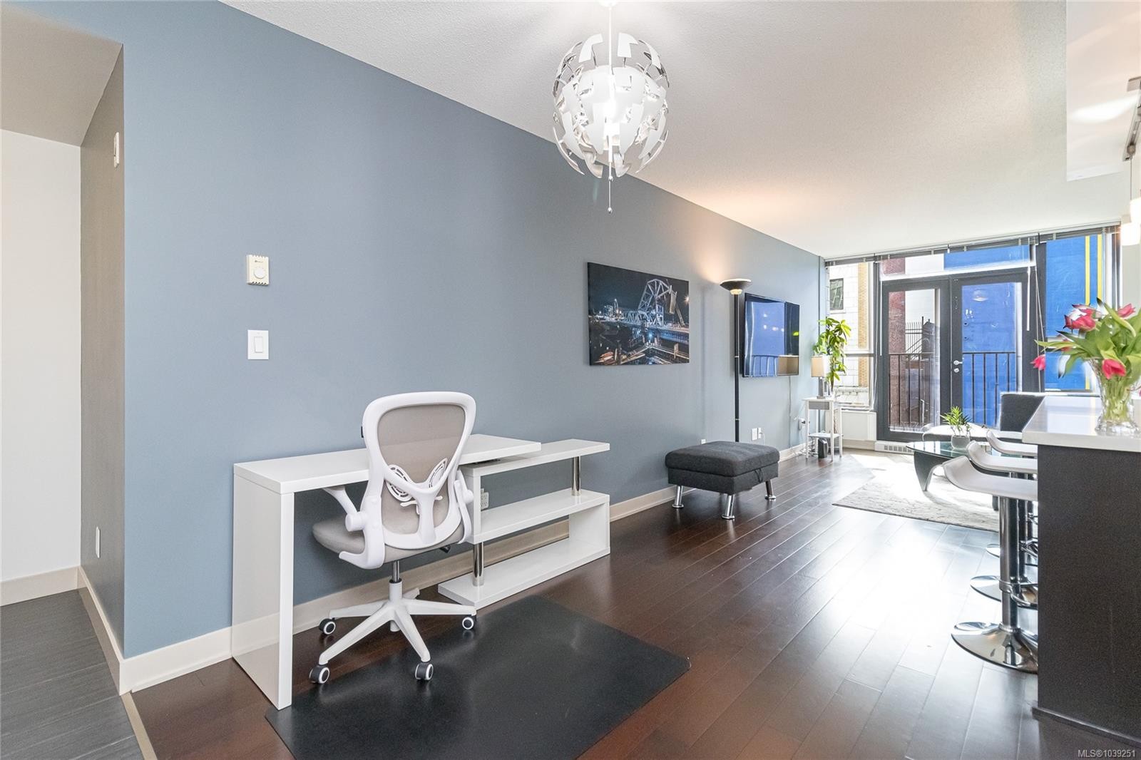 #204-760 Johnson St, Victoria, BC