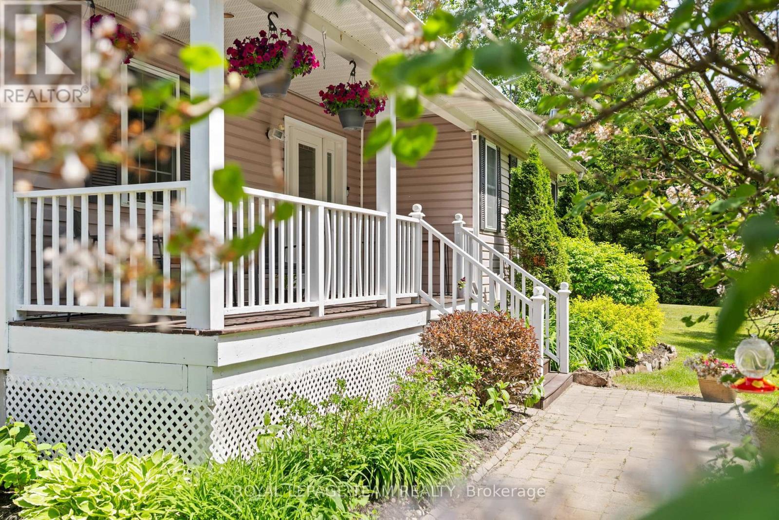 5040 Stonecrest Road, Ottawa, ON - Outdoor With Deck Patio Veranda