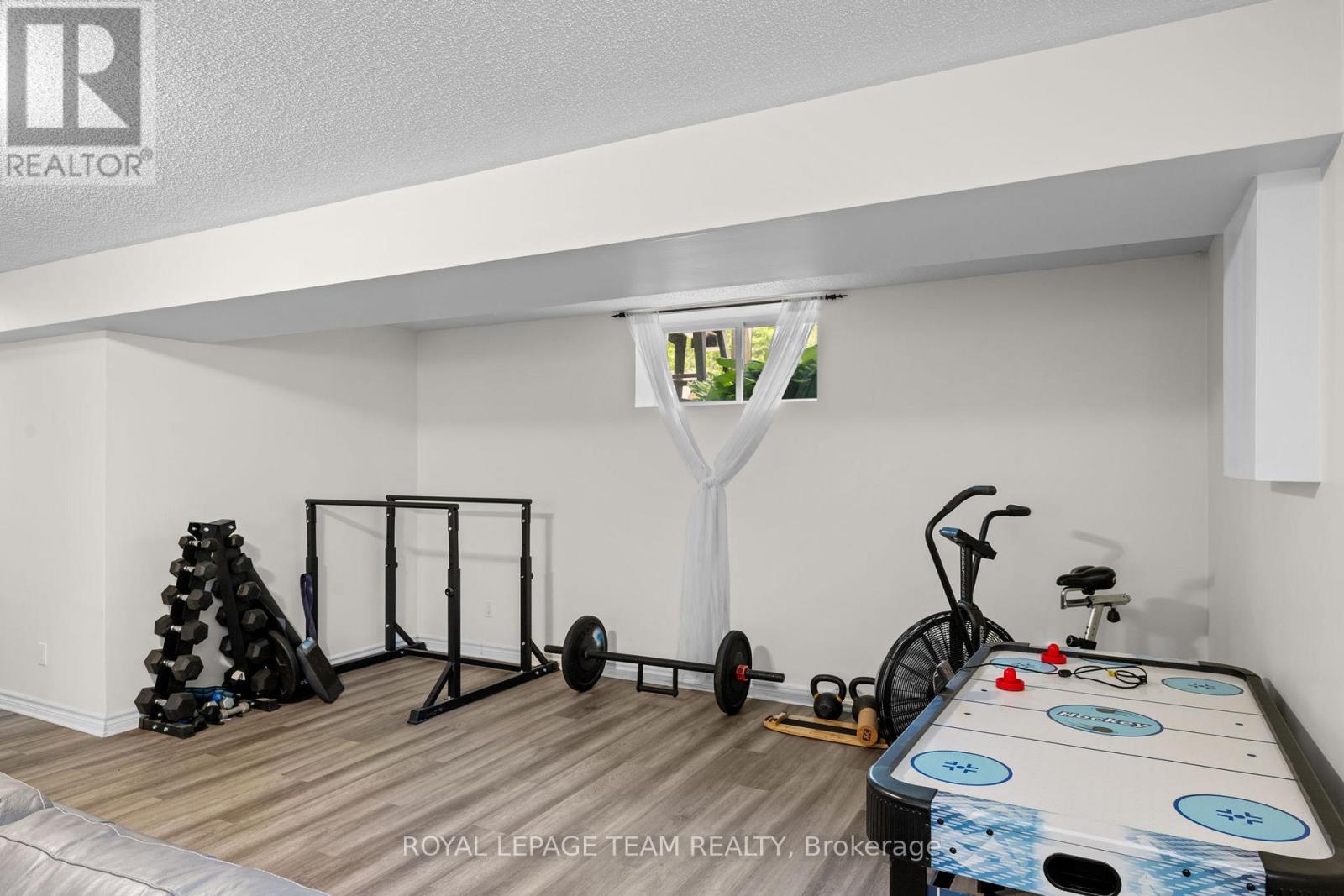 5040 Stonecrest Road, Ottawa, ON - Indoor Photo Showing Other Room