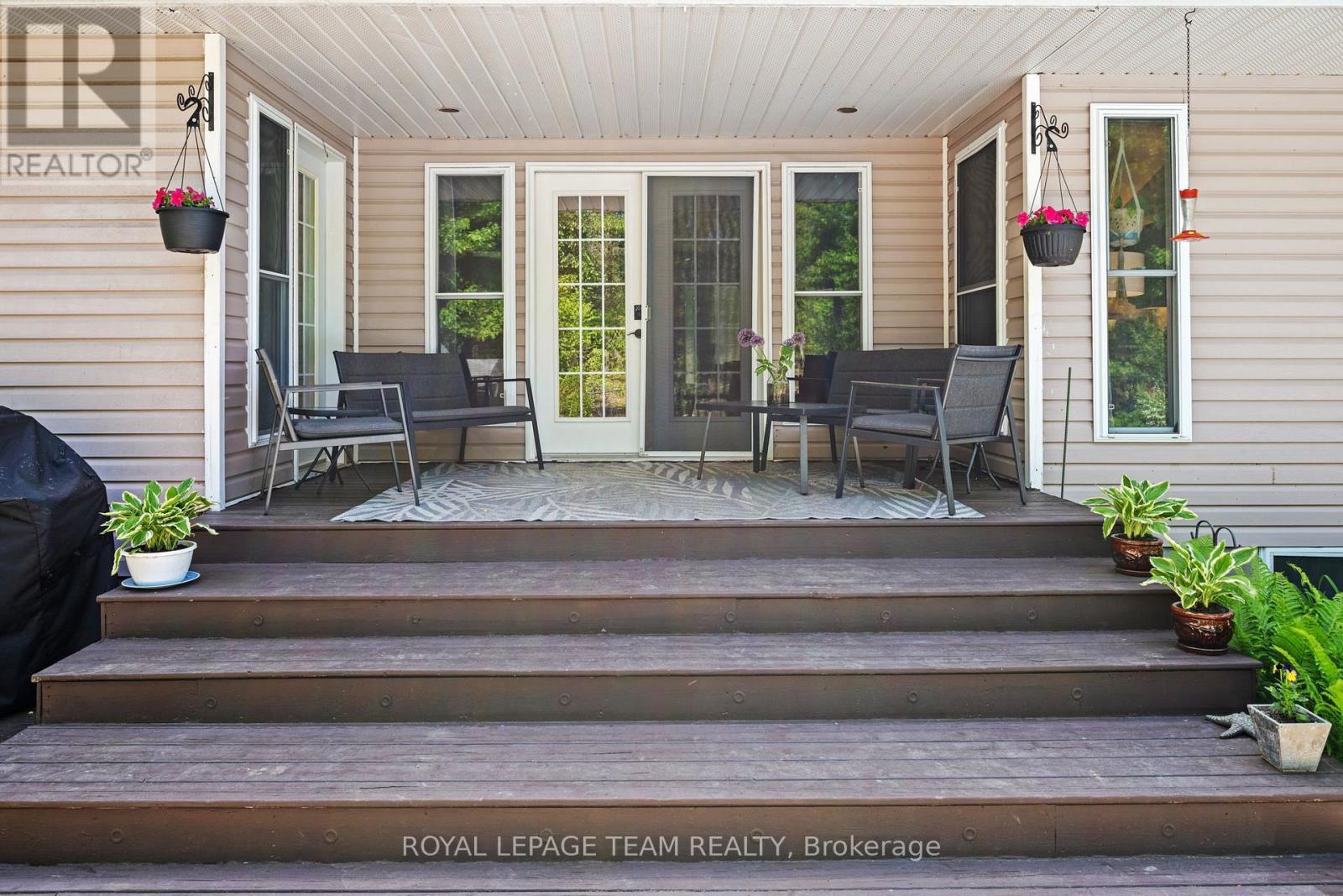 5040 Stonecrest Road, Ottawa, ON - Outdoor With Deck Patio Veranda