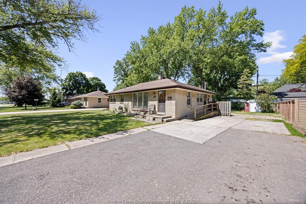 371 St. Marks, Tecumseh, ON