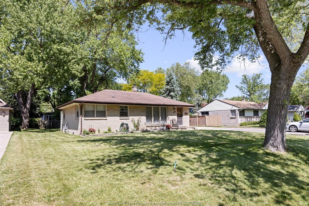 371 St. Marks, Tecumseh, ON