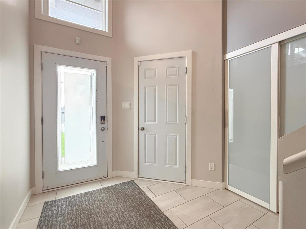 10 Maple Ridge Crescent, Brandon, MB - Indoor Photo Showing Other Room