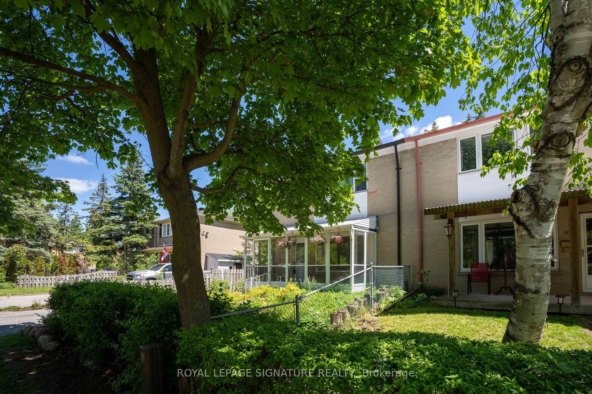 333 Neal Drive, Richmond Hill, ON