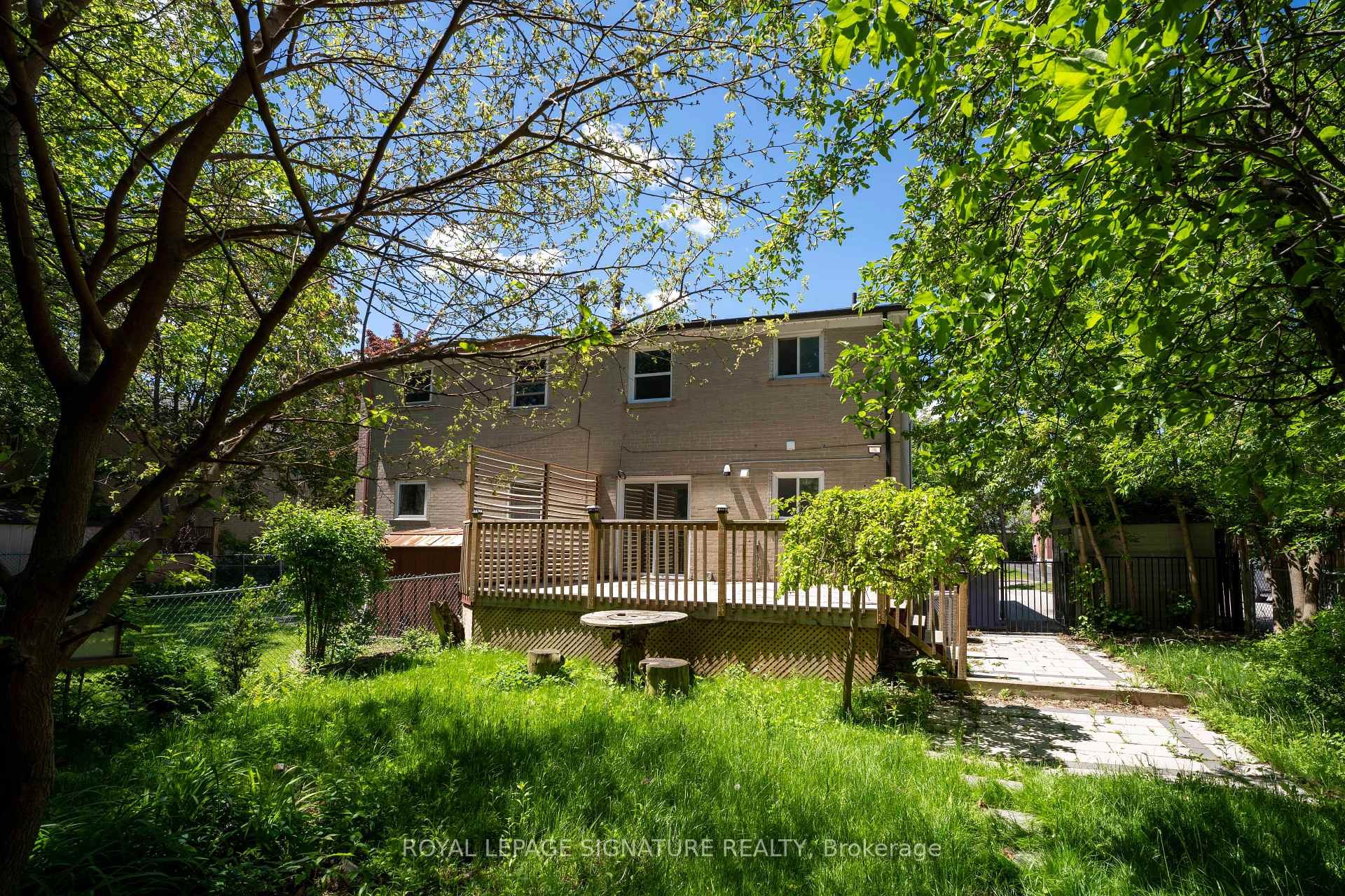 333 Neal Drive, Richmond Hill, ON