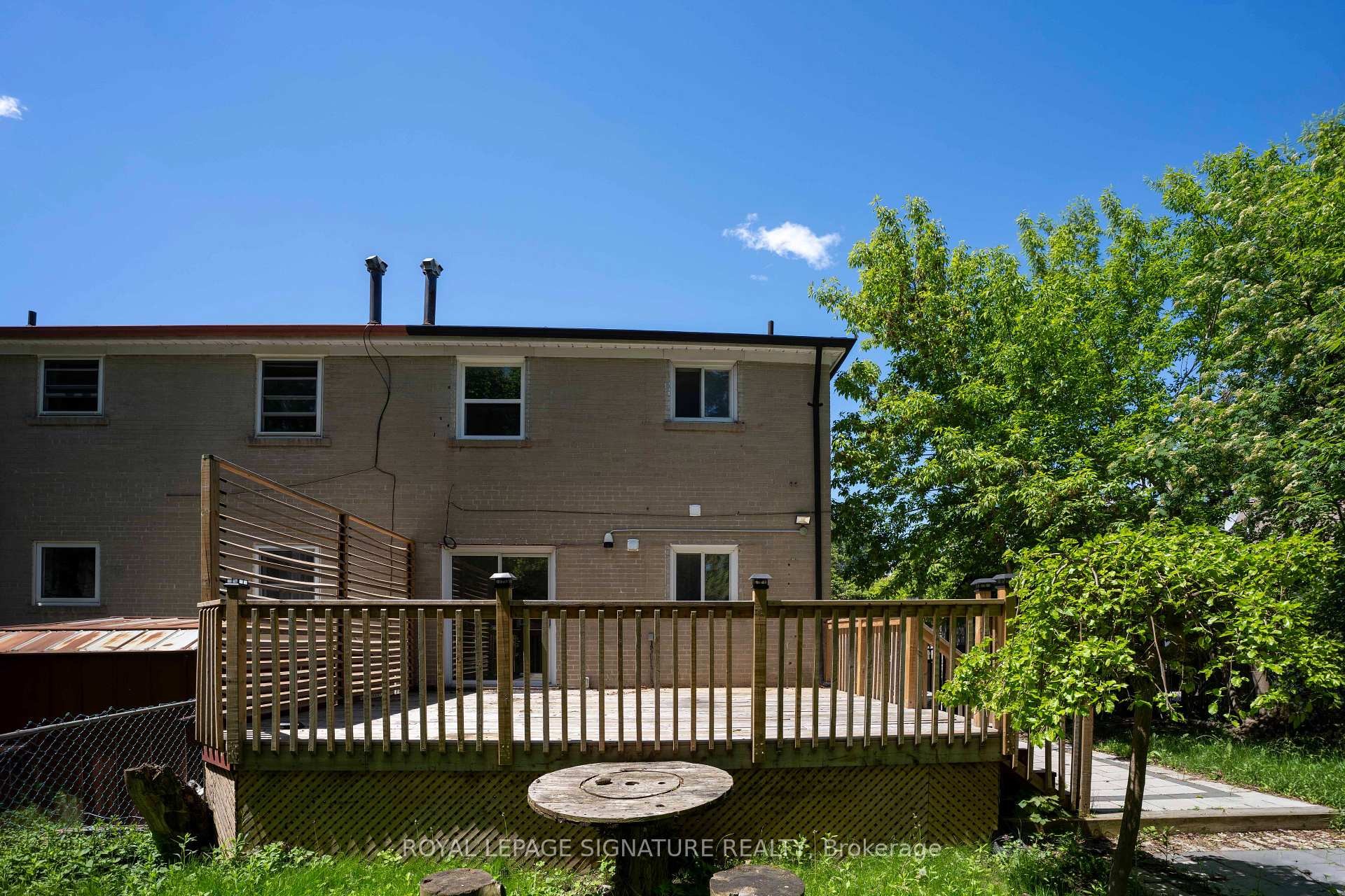 333 Neal Drive, Richmond Hill, ON