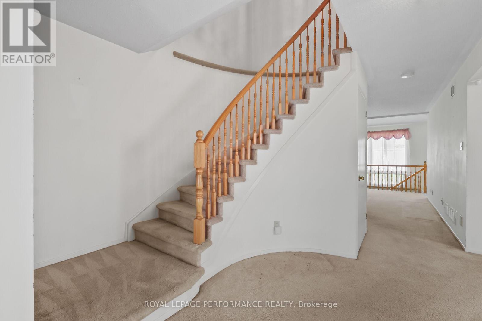 9 Saddle Crescent, Ottawa, ON