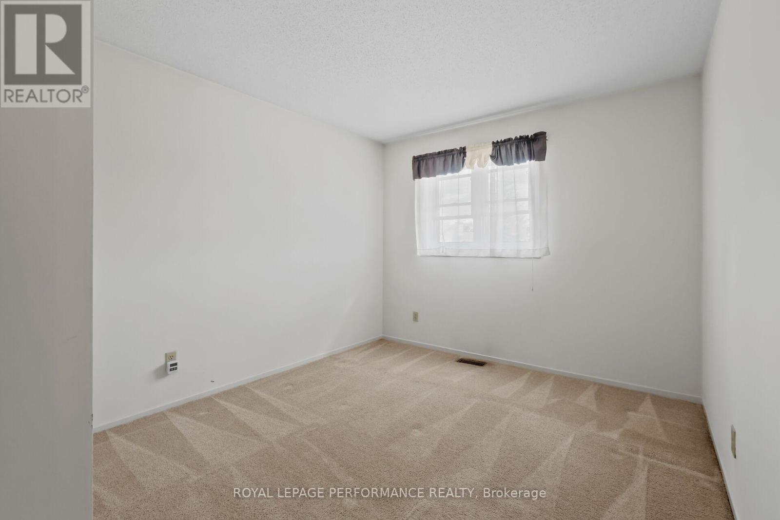 9 Saddle Crescent, Ottawa, ON