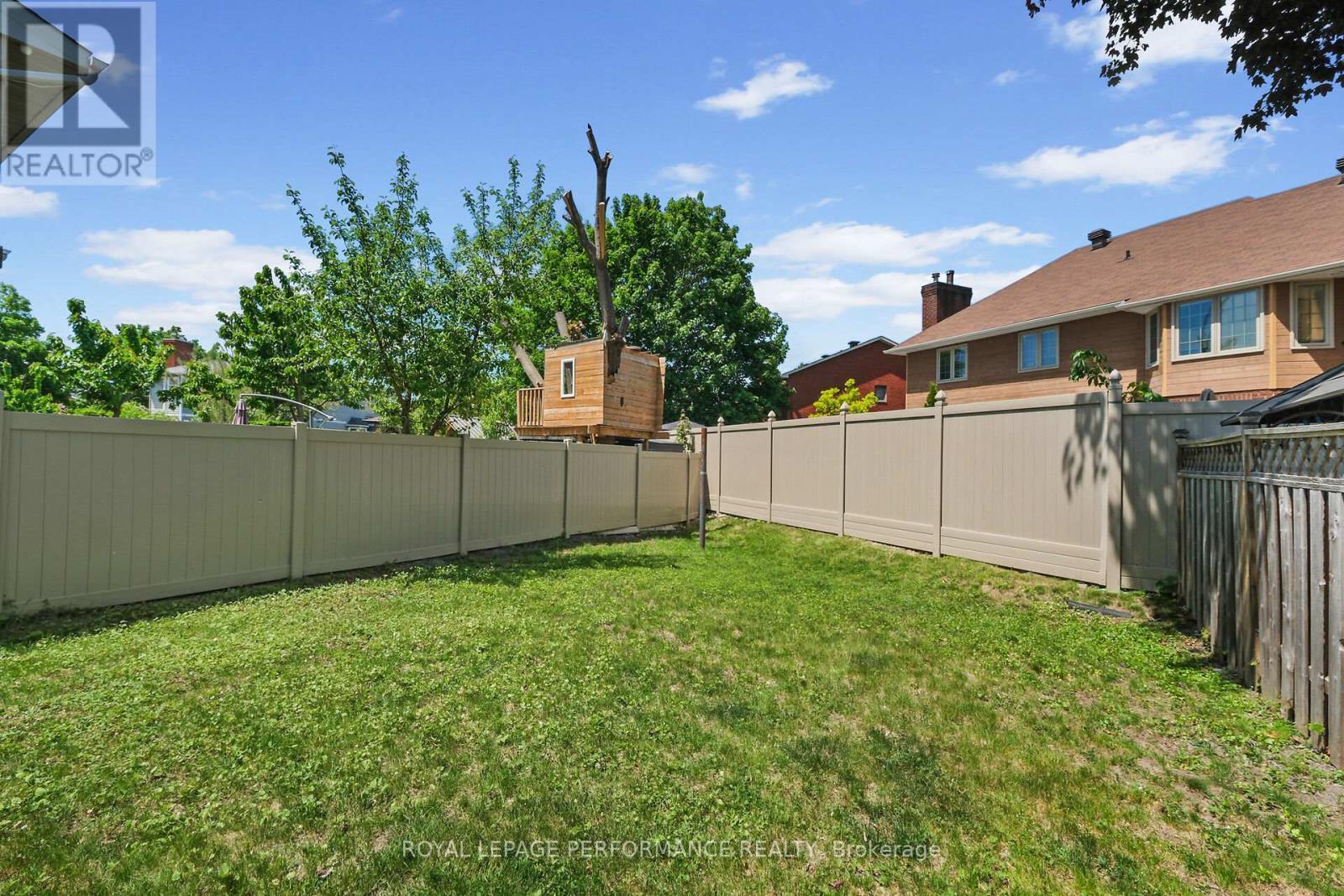9 Saddle Crescent, Ottawa, ON