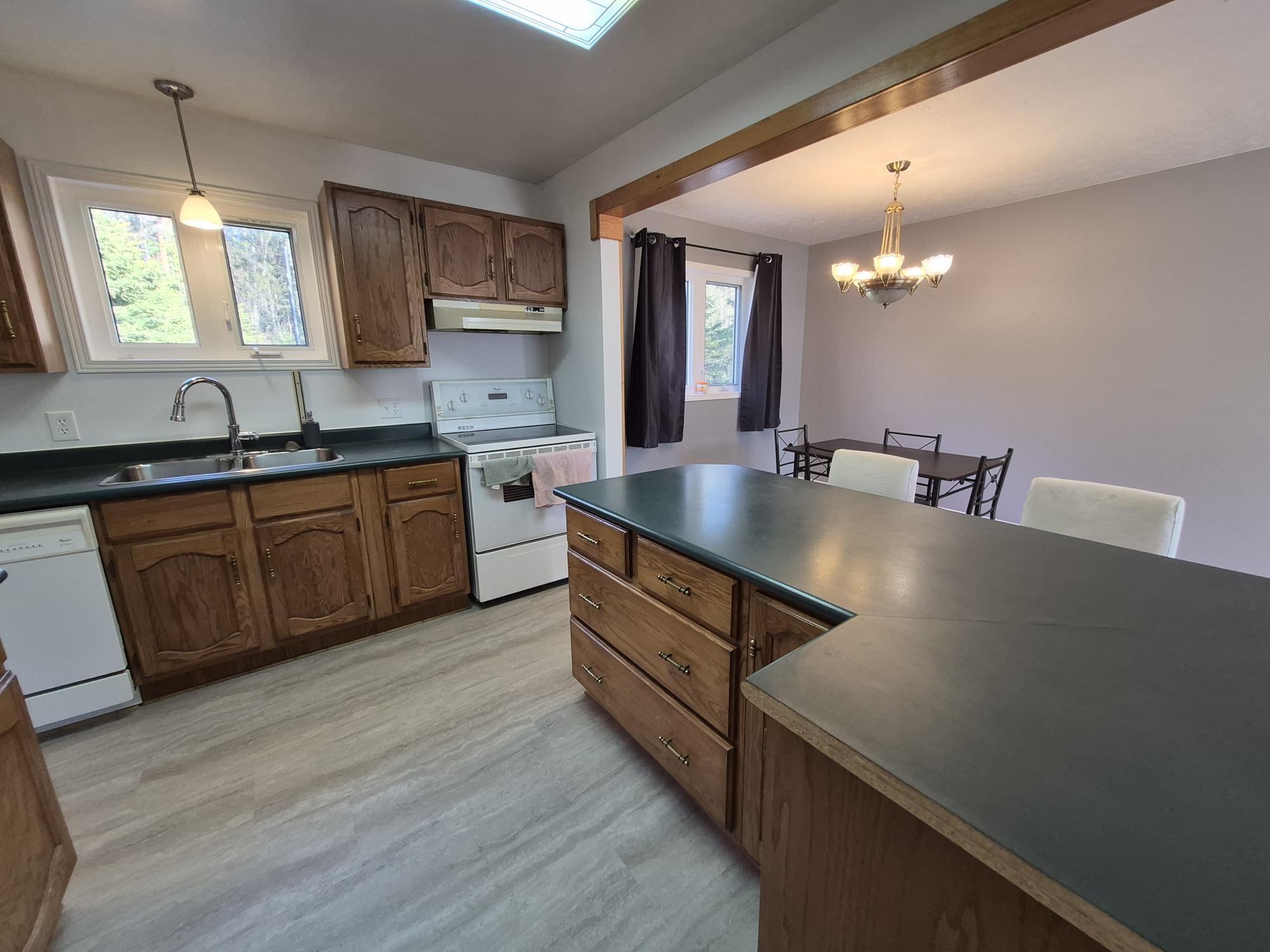 59 Hemlo Drive, Marathon, ON - Indoor Photo Showing Kitchen With Double Sink